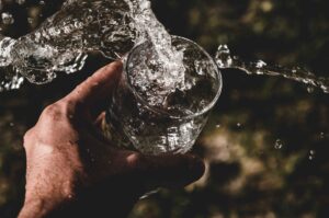 Hydration: The Underestimated Pillar of Nutrition